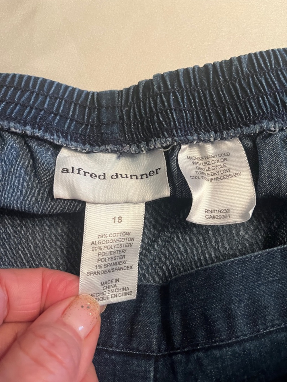 Alfred Dunner Dark Denim Elastic Waist Pull-On Pants size 18